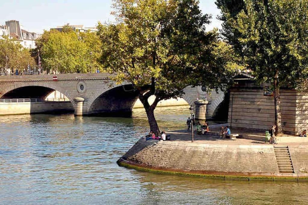 Chez Gustave: Clim Calm,saint Paul Marais, 2guests Parijs